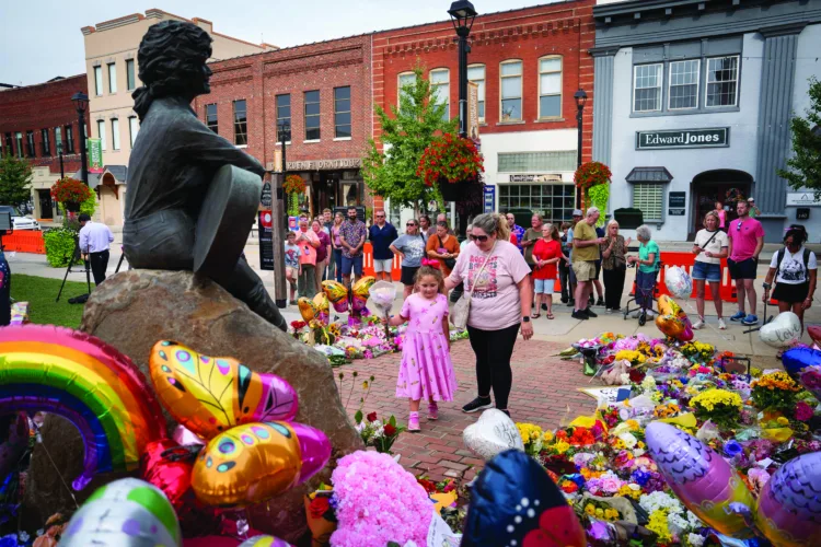 In Dolly Parton's theology, God and acceptance shared the same stage